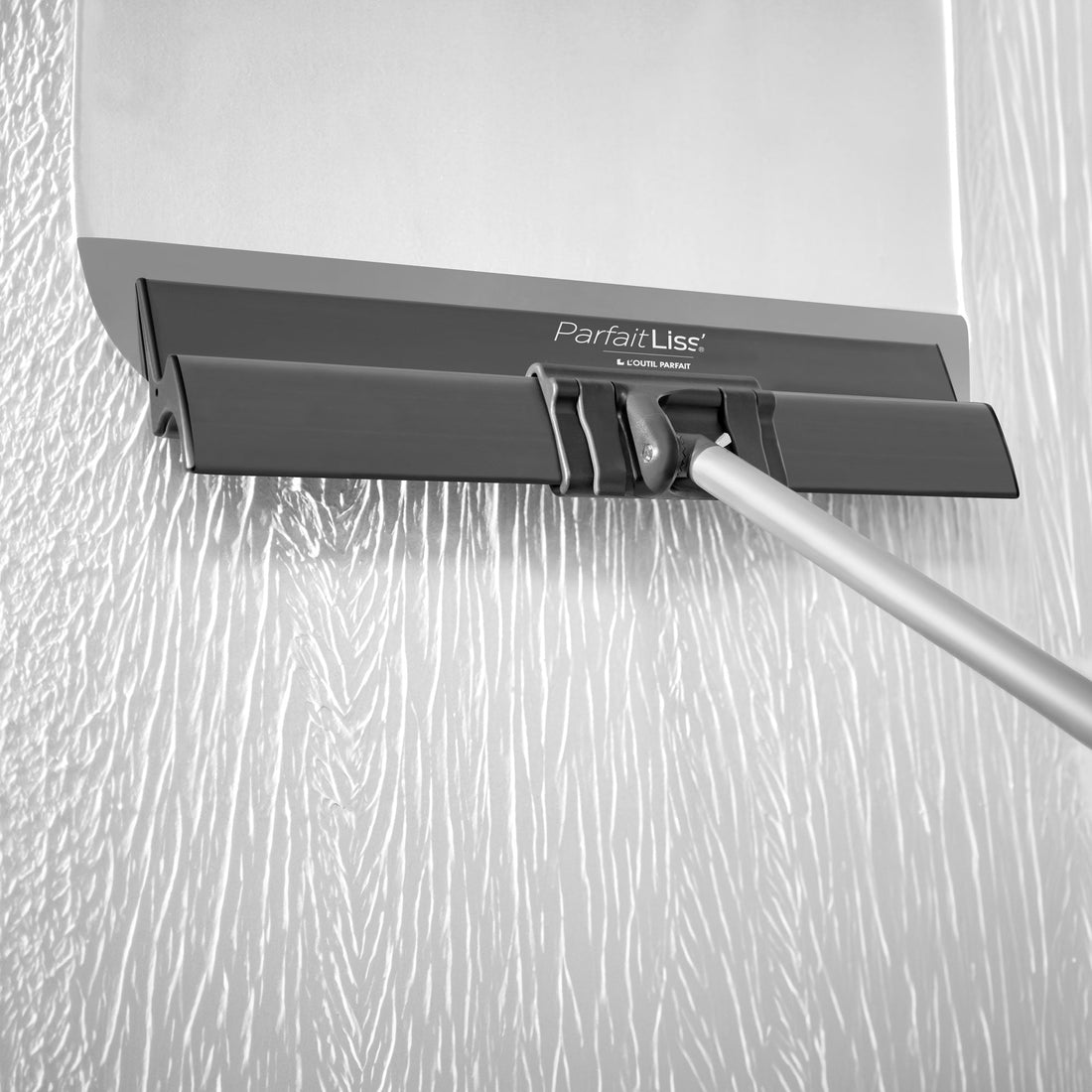 Parfaitliss blade with extension pole in action